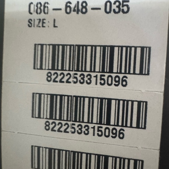 VIX PAULA HERMANNY
Julien Ruffled Floral-Print Triangle Bikini TOP ONLY - Picture 6 of 8